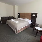 아파트 Diva Prywatny Z Balkonem 코워브제크