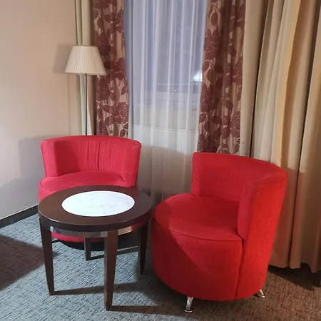 Diva Prywatny Z Balkonem كولوبرزيغ